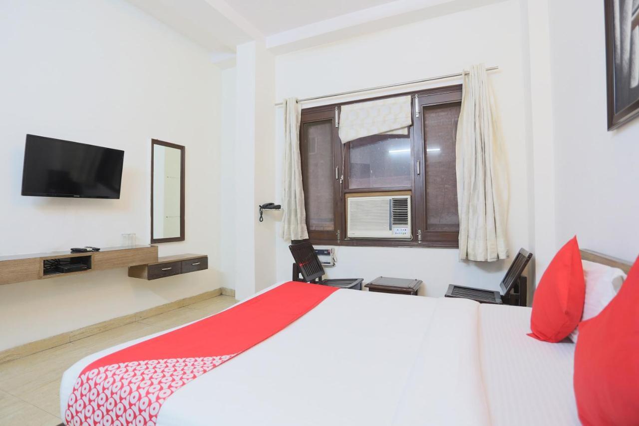 Oyo 60966 Balaji Upvan Hotel Kasandra Bagian luar foto